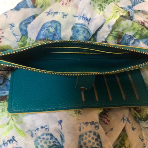 ❌❌SOLD ❌❌NWOT Very cute teal wallet - Picture 3 of 3